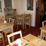 Highbury Hotel