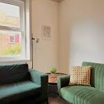 Spacious One Bedroom Apartment Next To Winter Gardens With Free On-Site Parking, Blackpool