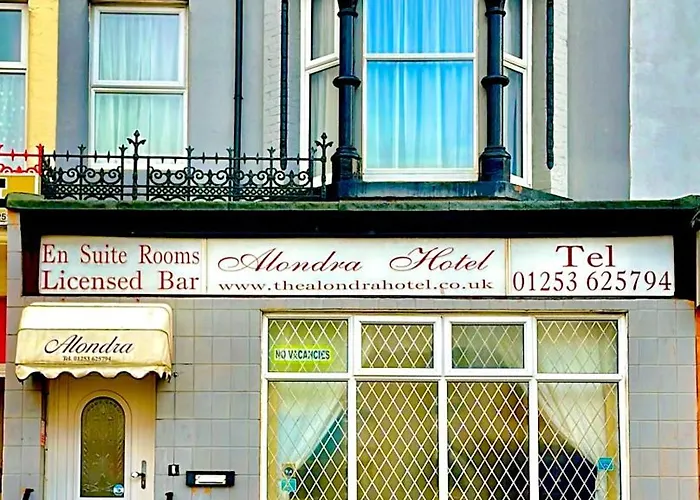 Alondra Hotel