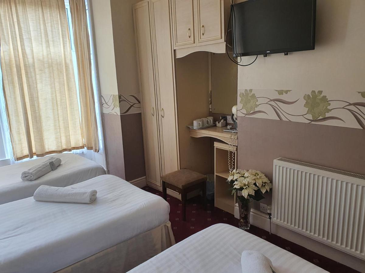The Allendale 3* Blackpool