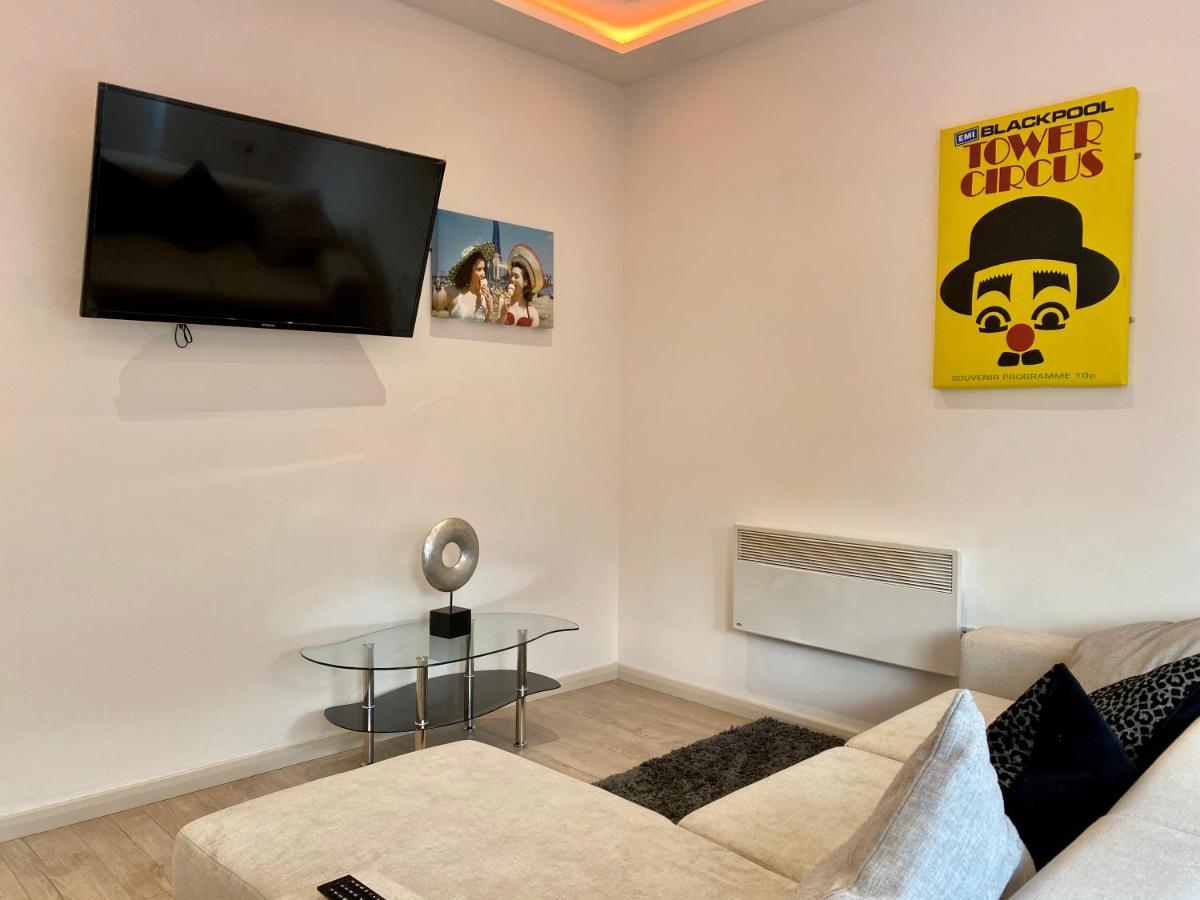 Princess Theatre View By Service Apartment *