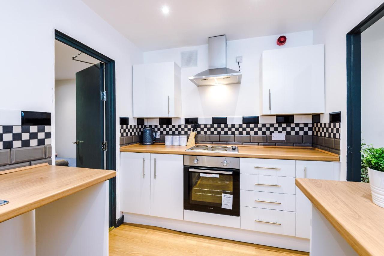 Apartment Empire - Tyldesley Road