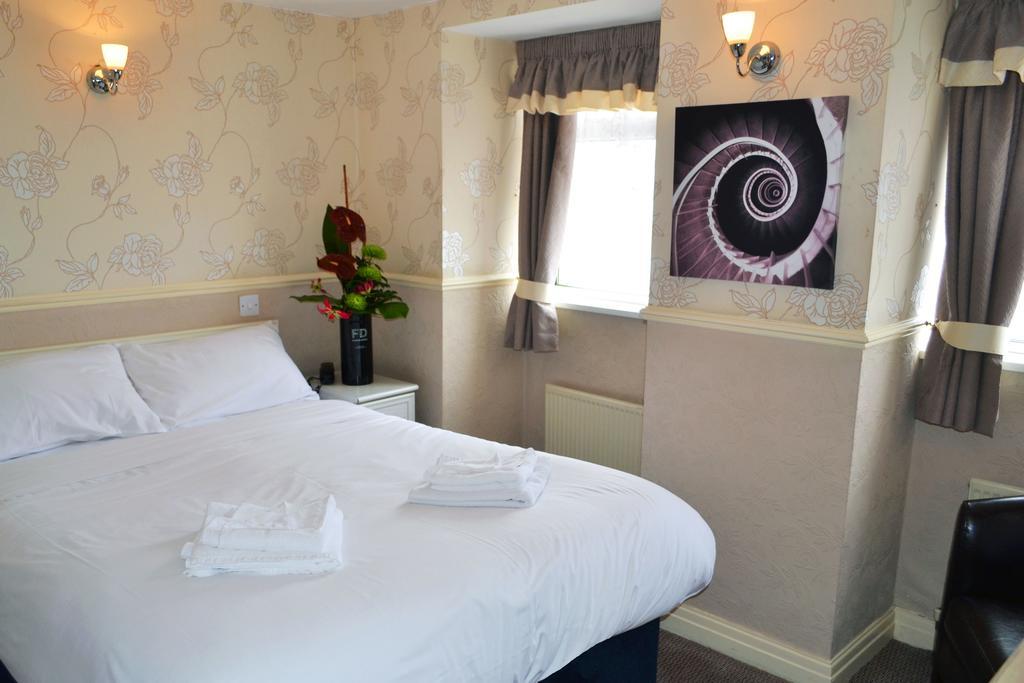 Lyndene Hotel Blackpool