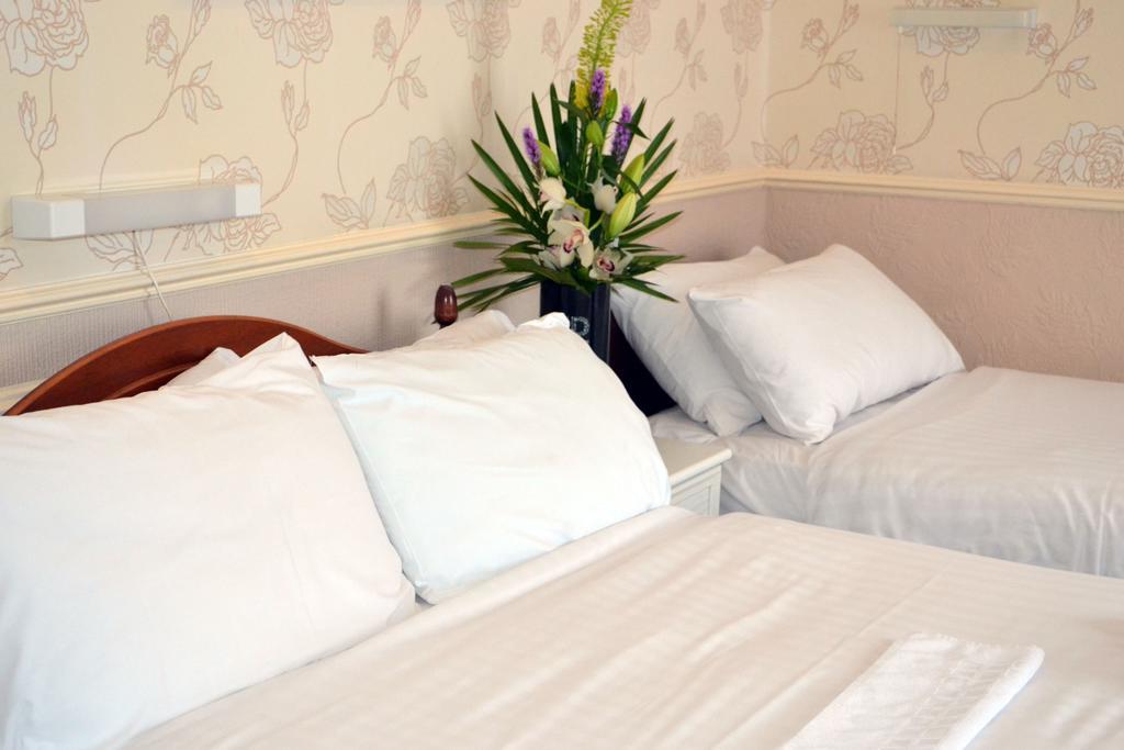 Hotel Lyndene 3*