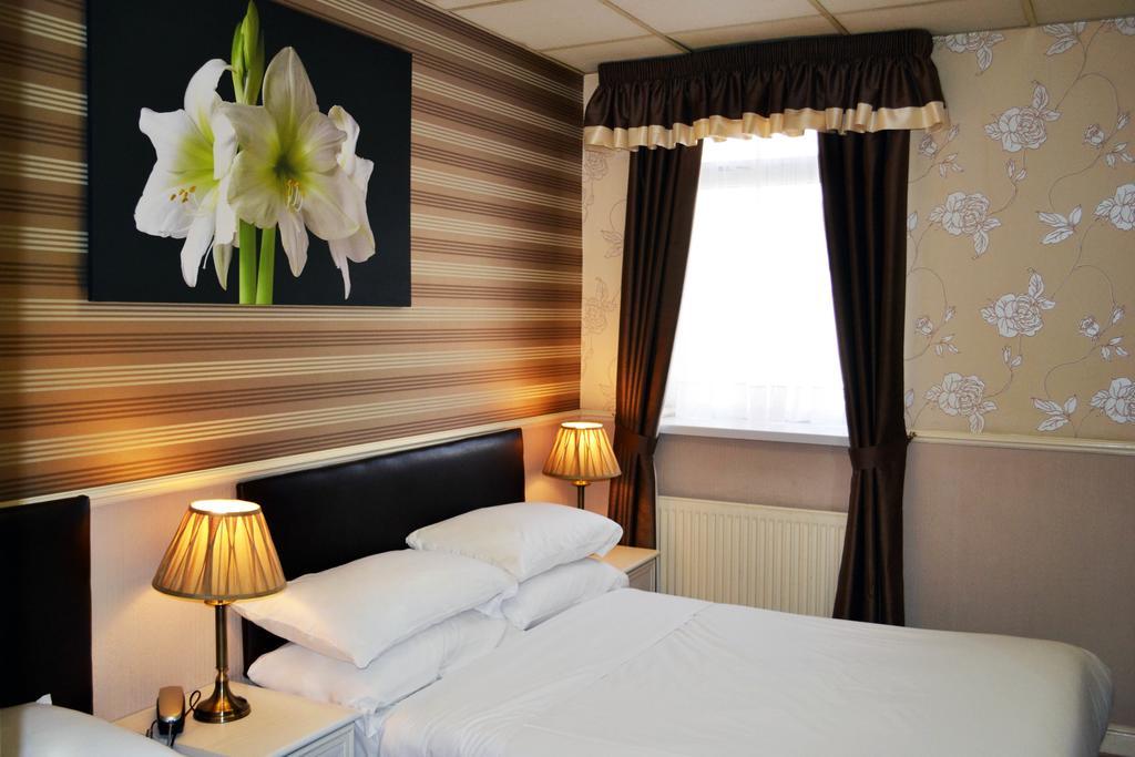 Lyndene Hotel Blackpool