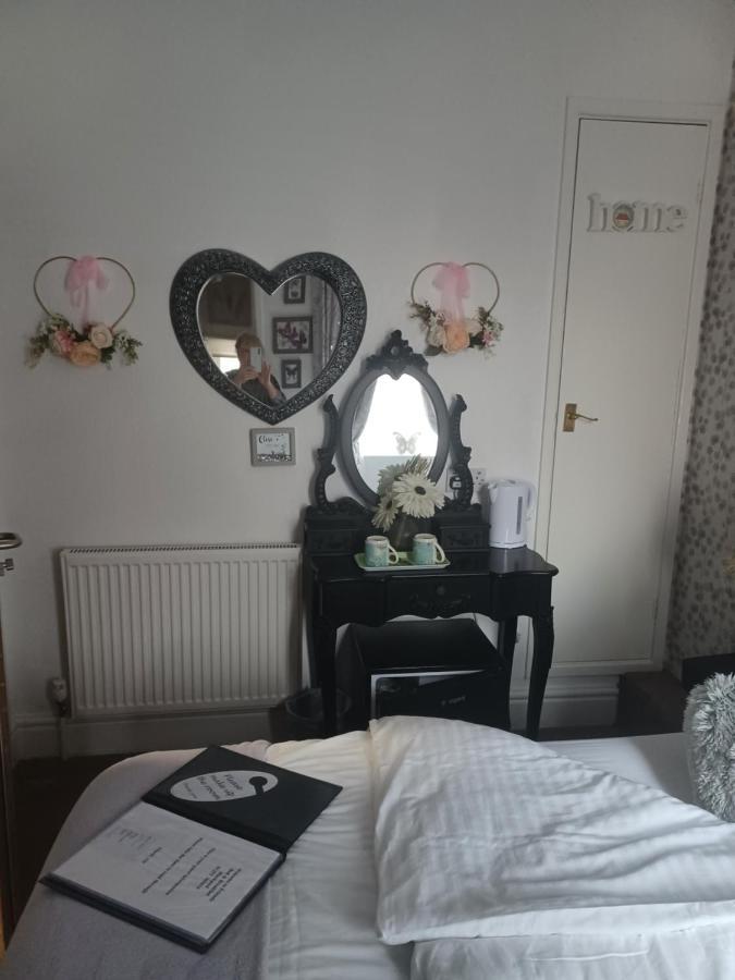 Bed & Breakfast Friends Hotel 4*