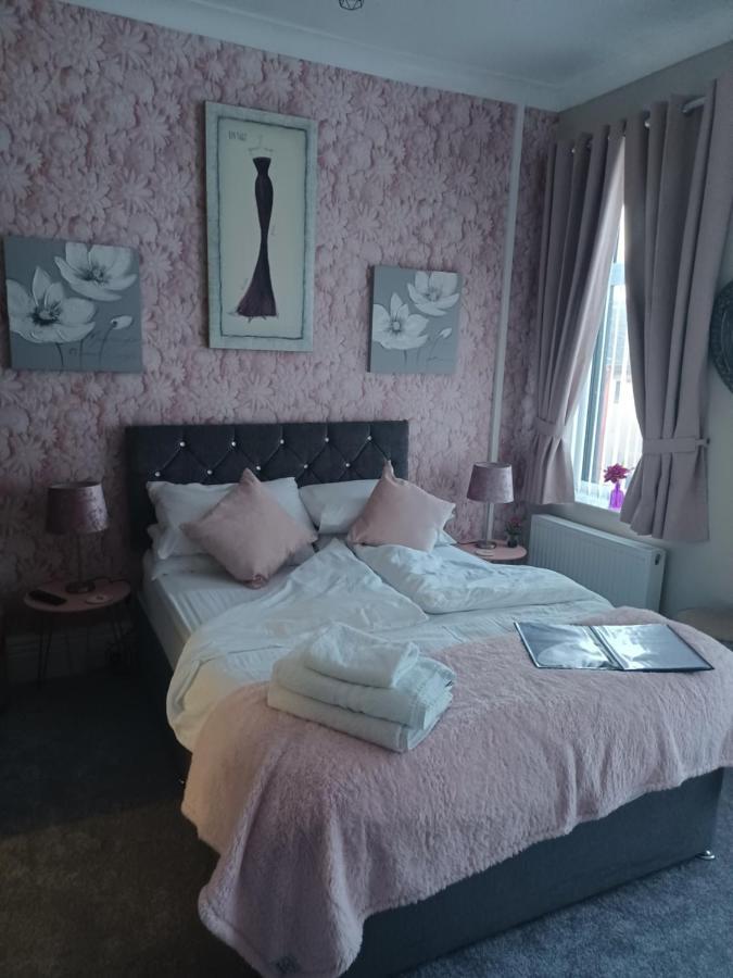 Friends Hotel Bed & Breakfast 4*