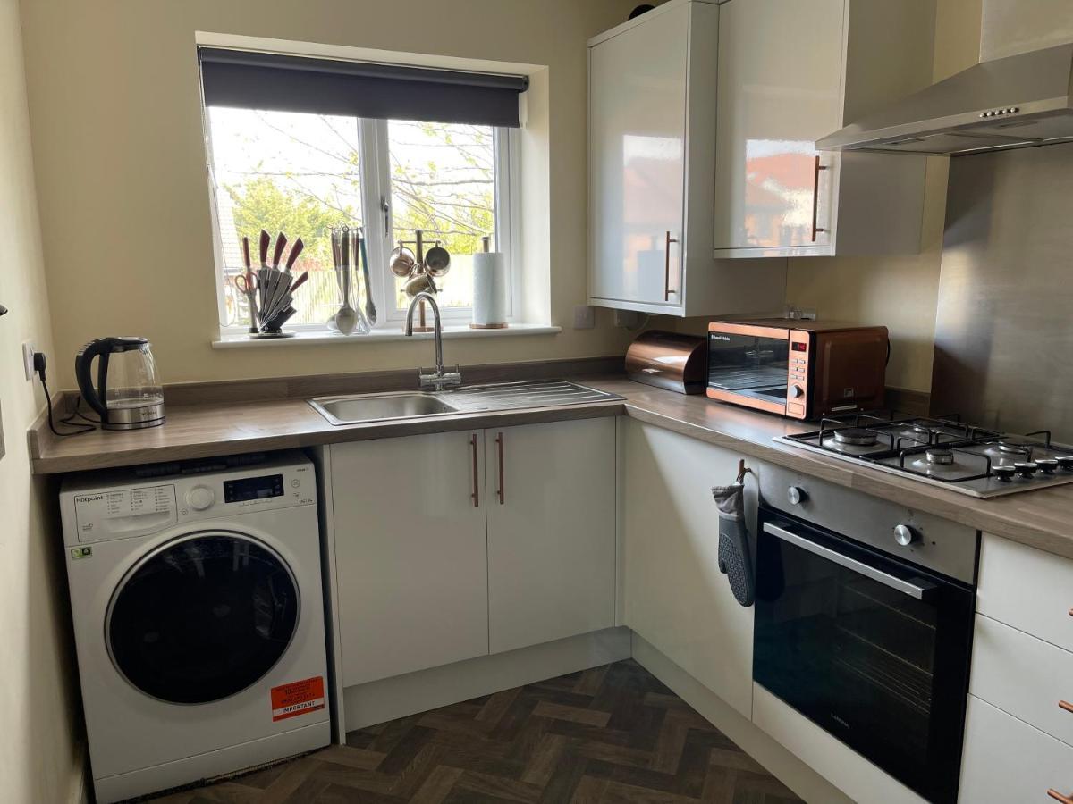 Cheerful 3 Bedroom Town House With Hot Tub Holiday home *
