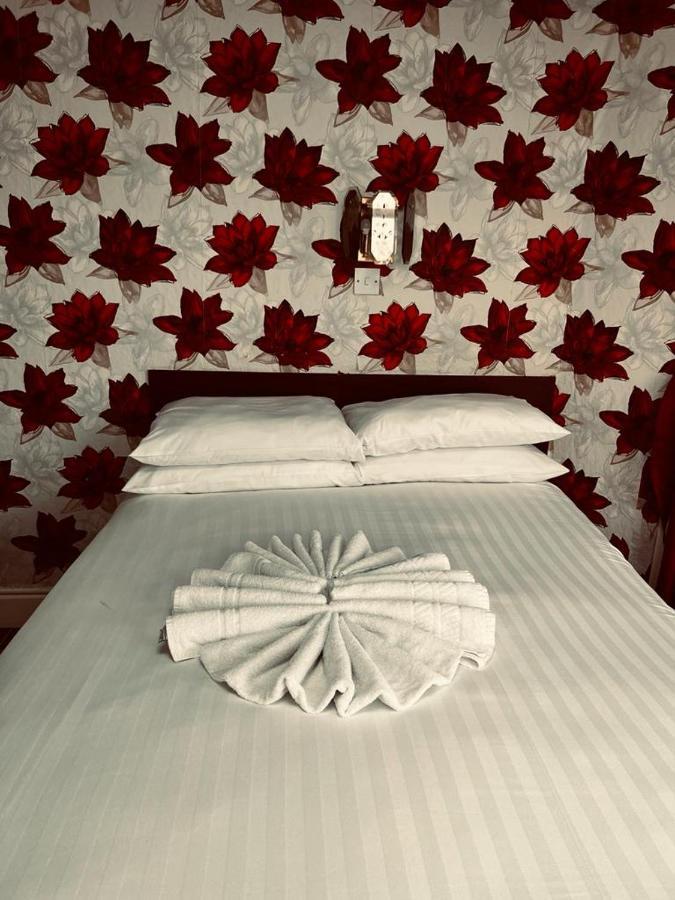 Sunset Hotel 3*