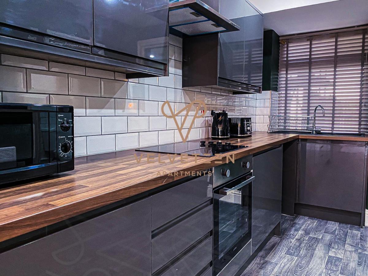 Velveteen By The V Group Apartment