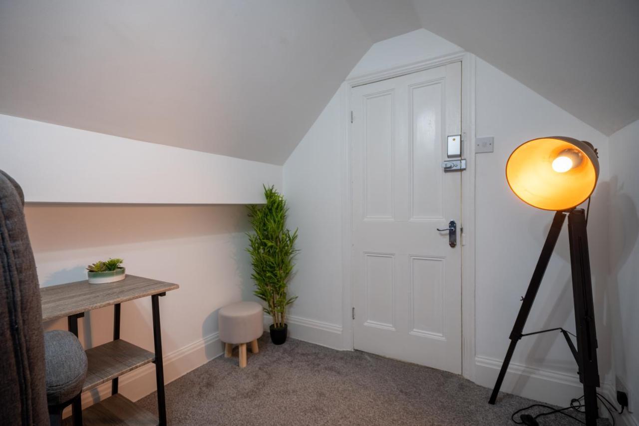 Cavendish Cat And Gaming House Homestay *