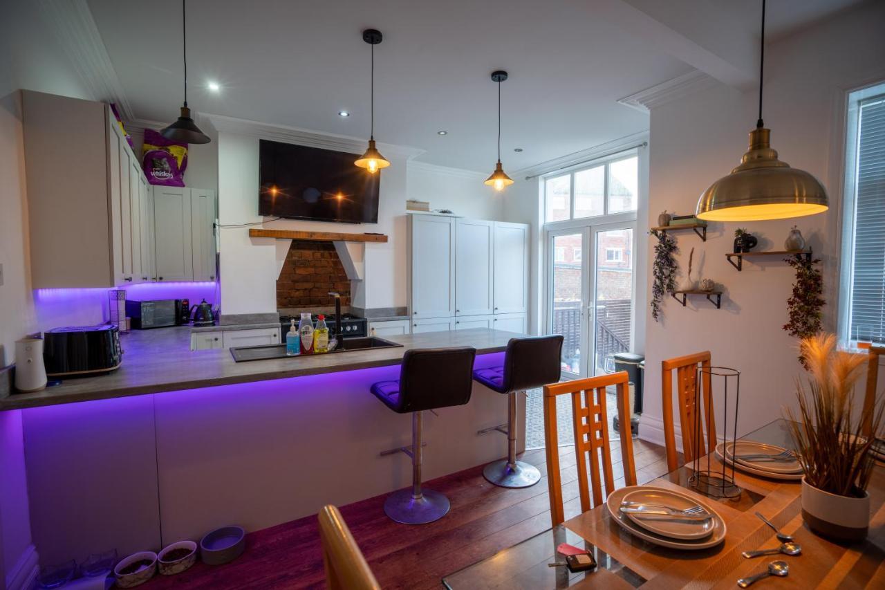 Cavendish Cat And Gaming House * Blackpool