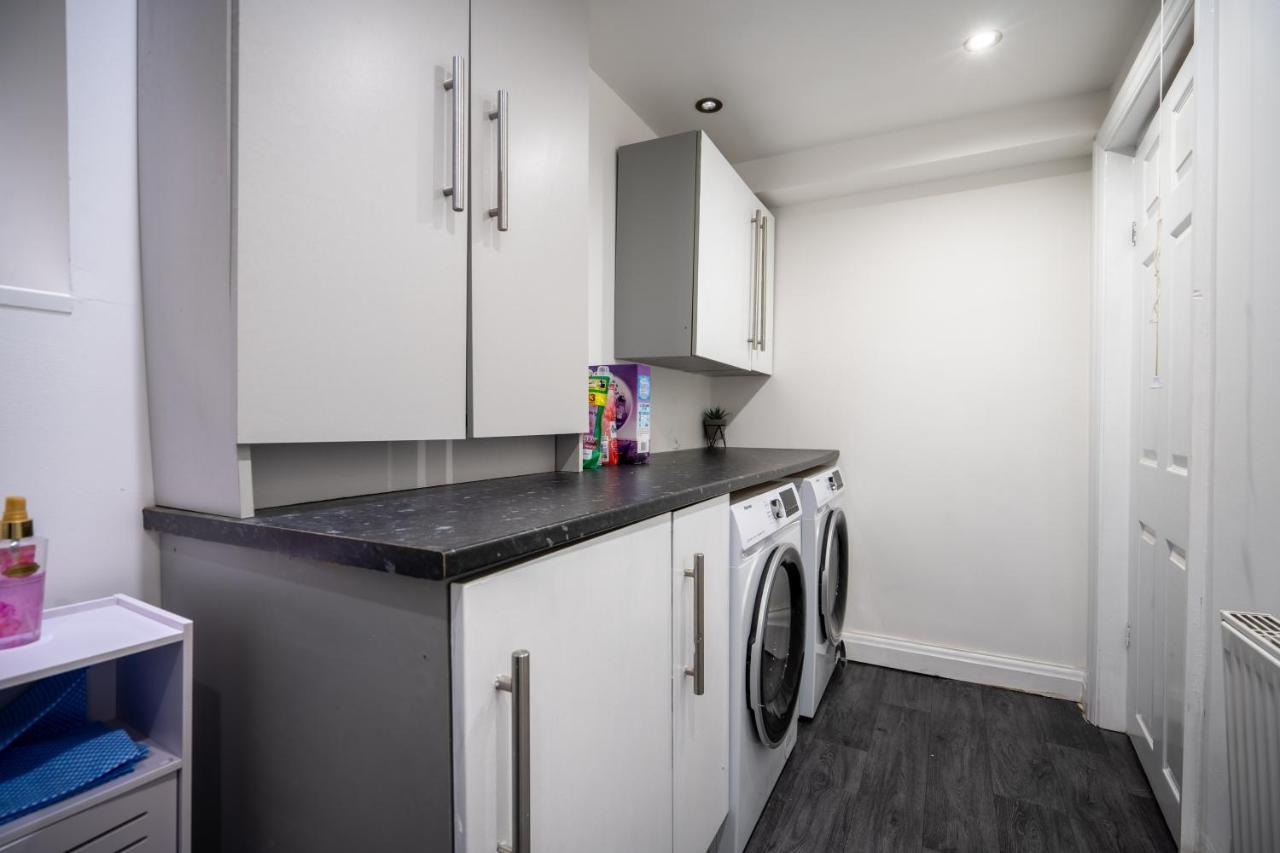 Cavendish Cat And Gaming House