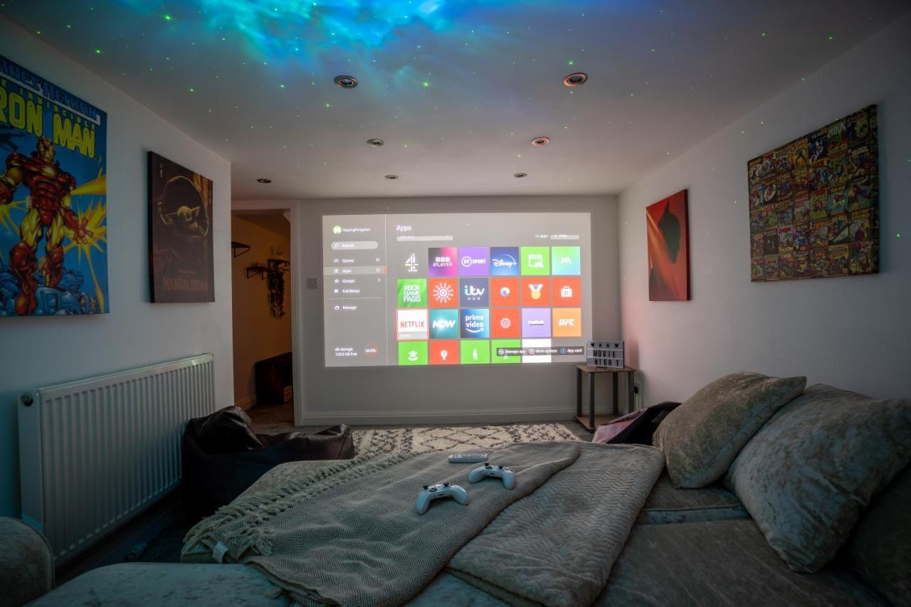 Cavendish Cat And Gaming House *