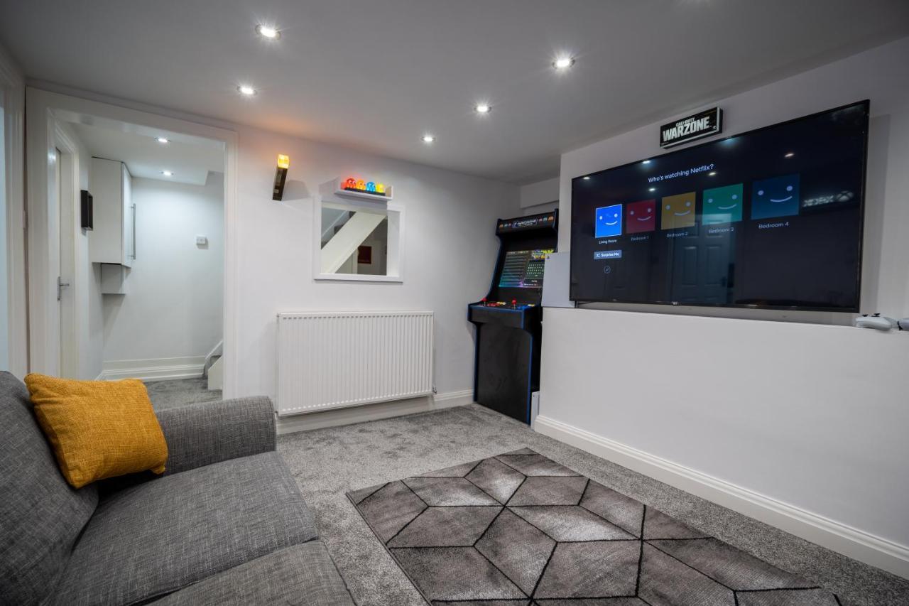 Cavendish Cat And Gaming House Homestay *