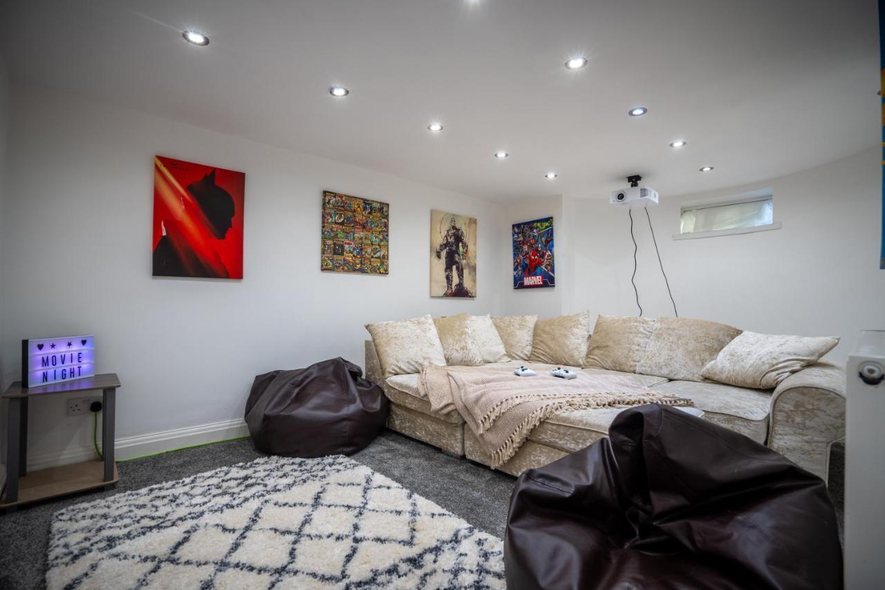 Cavendish Cat And Gaming House * Blackpool