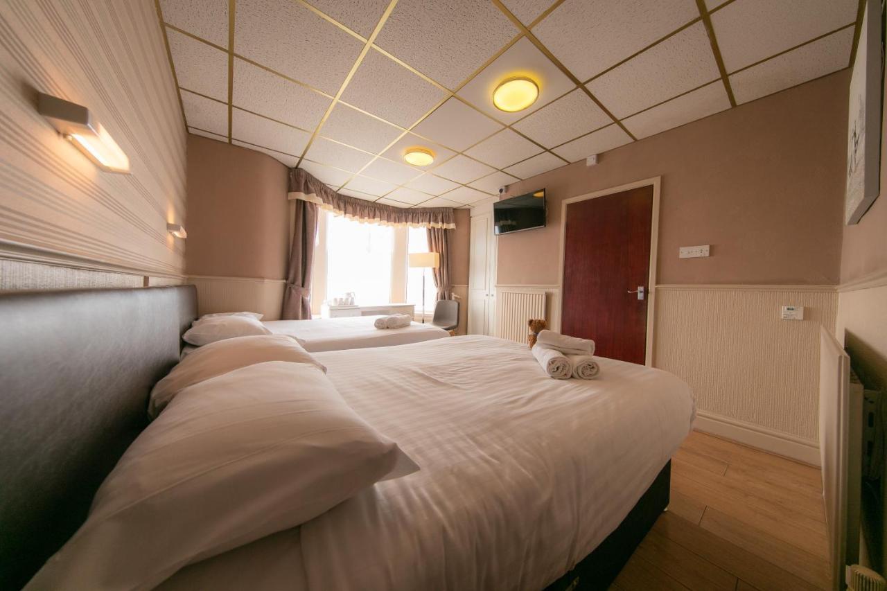 Lyndene Hotel