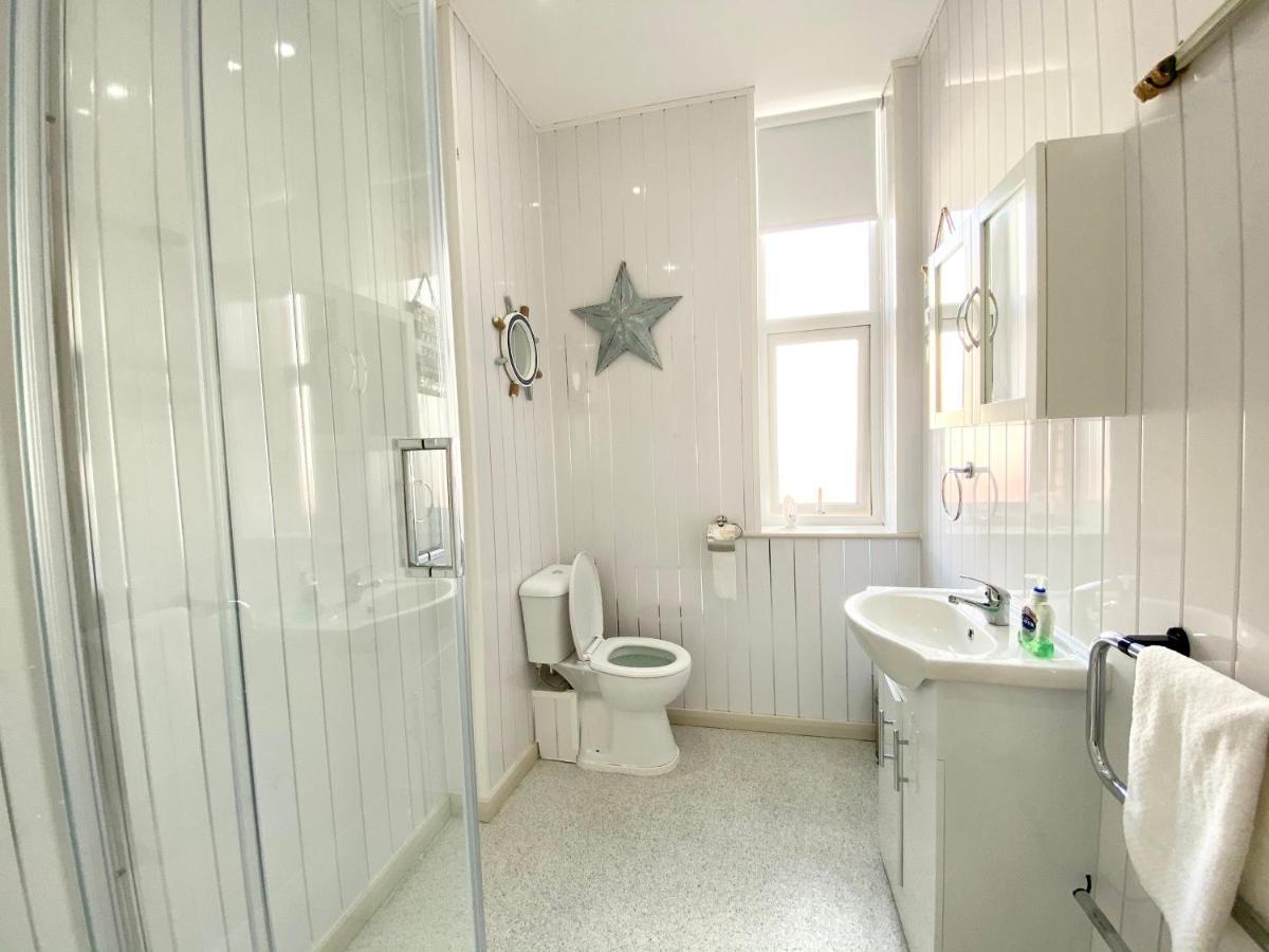 Princess Theatre View By Service Apartment