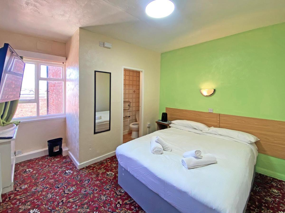 The J & S Hotel
