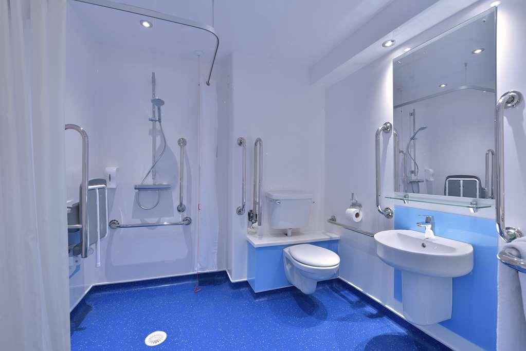 Travelodge South Promenade Hotel 3*