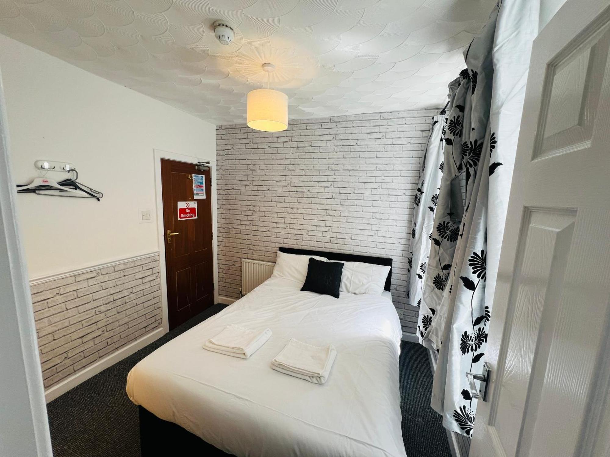 Tower Road Bed & Breakfast Blackpool