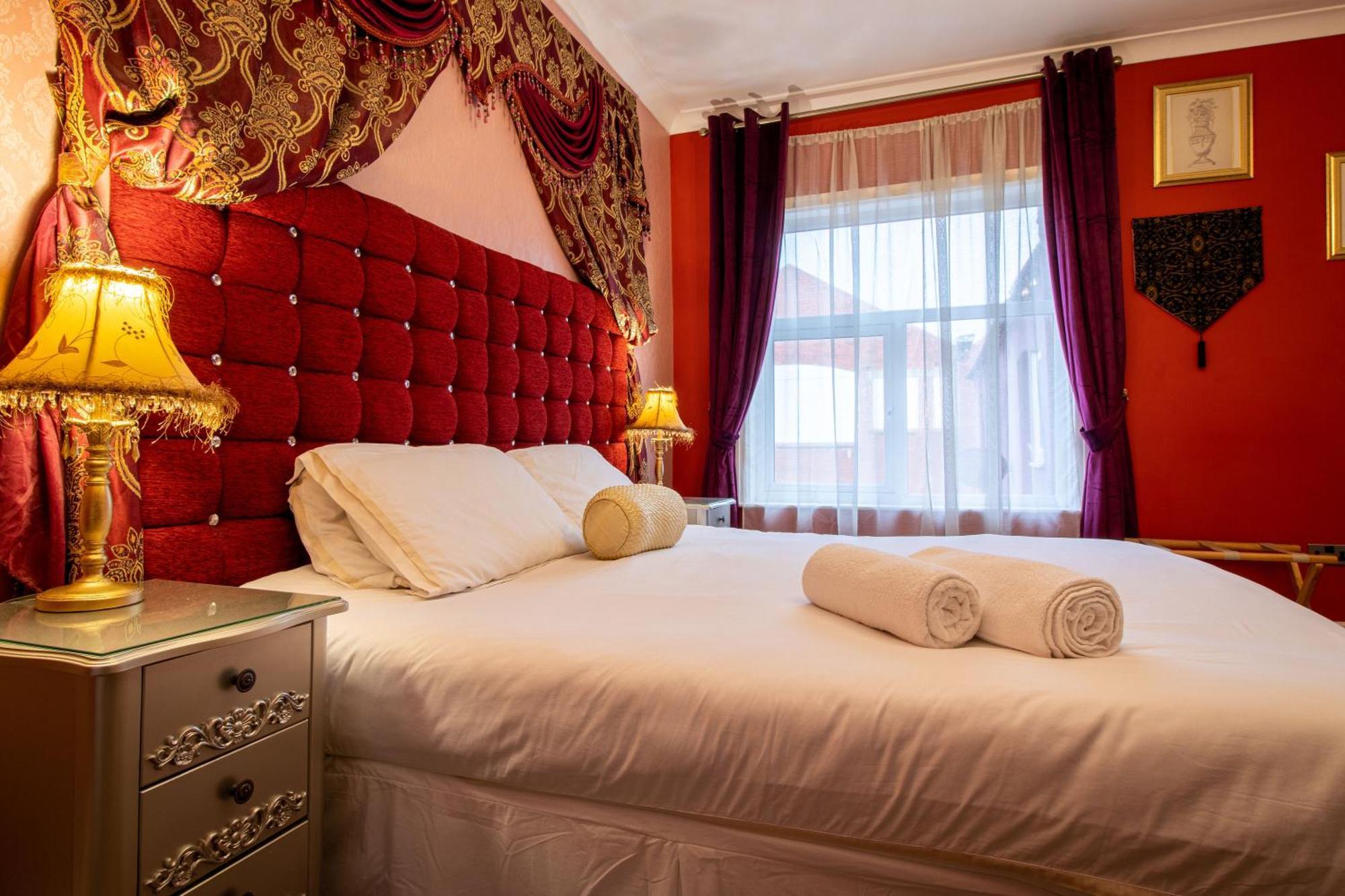 Rouge Hotel 4*