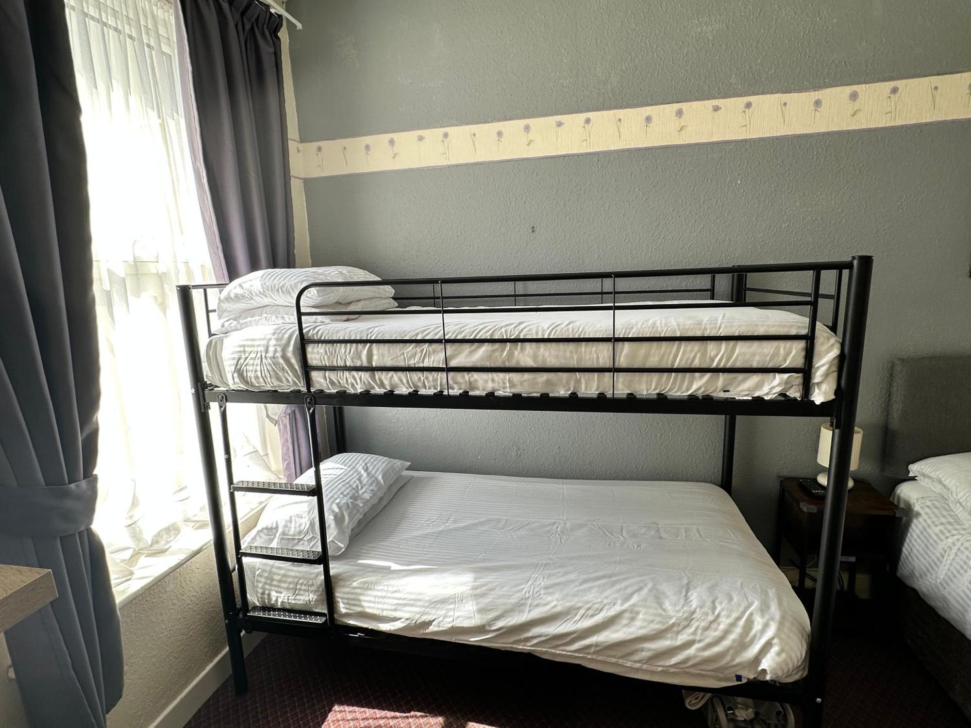 Alondra 3* Blackpool