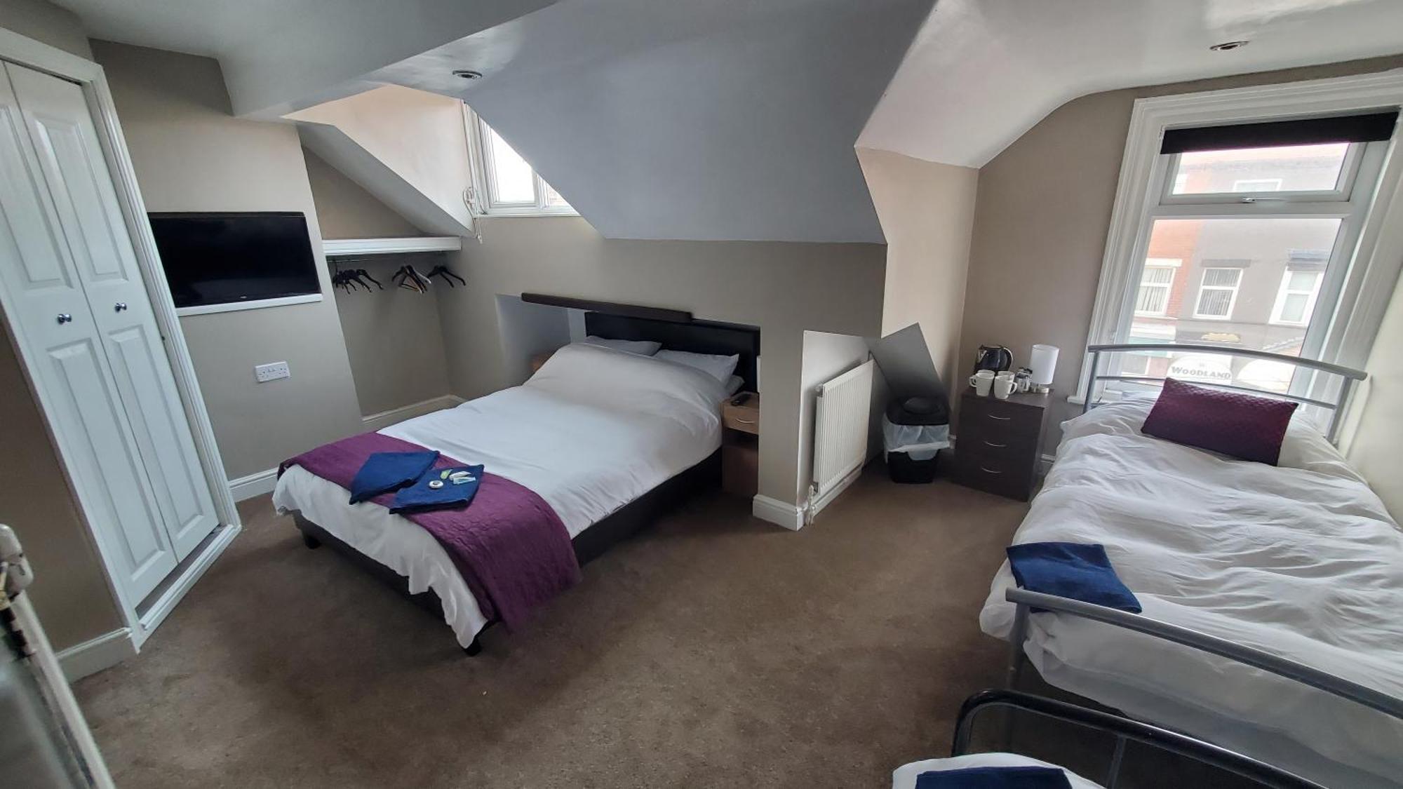 Leecliff Guest house *