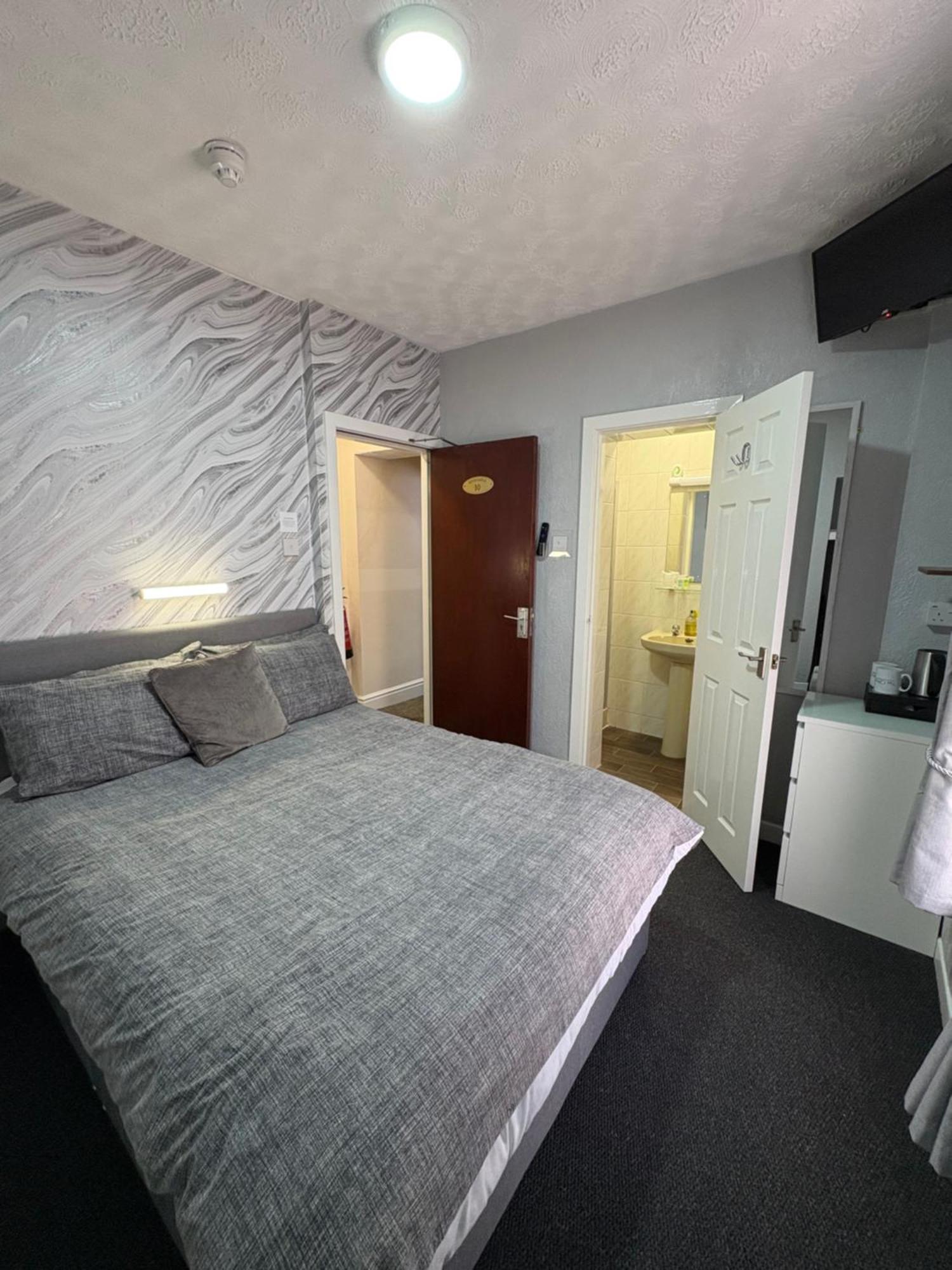 Hotel Clifton Private 3*
