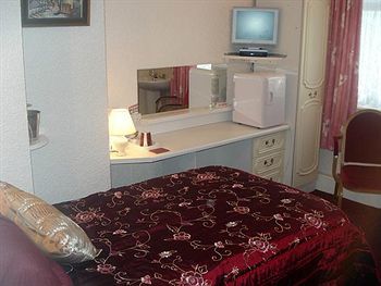 The Golden Sands Guest house 4*