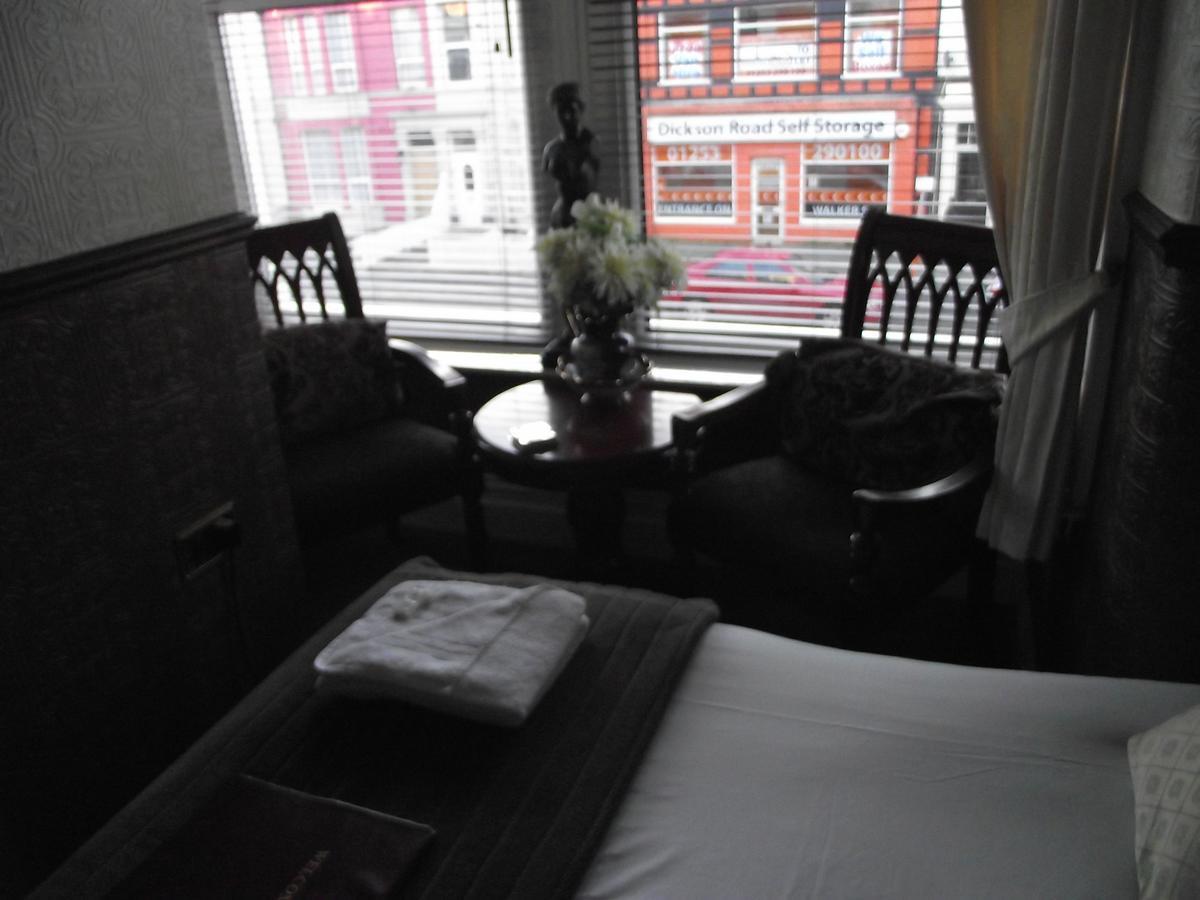 The Molly House 4*