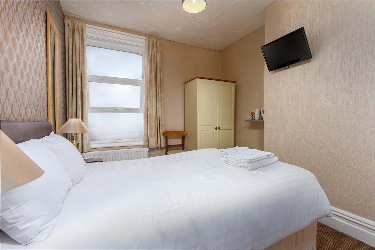 Maples 3* Blackpool