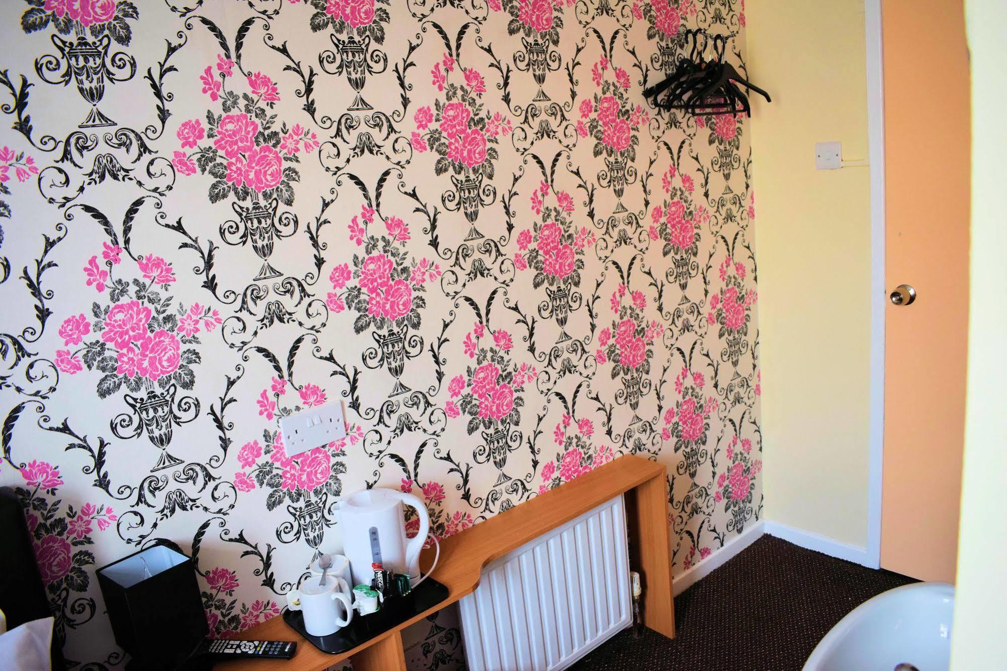 Hotel The Clarendon Showtel 2*