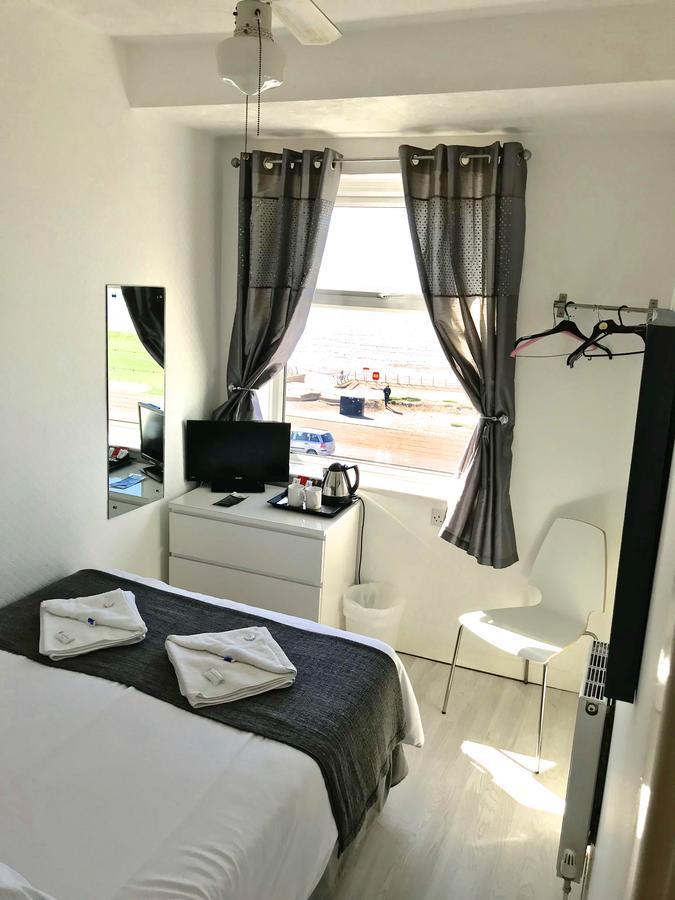 Sandford Promenade 3*
