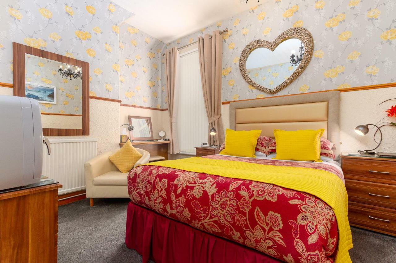 Guest house Valentine Over 21 Adult Couples Only Blackpool