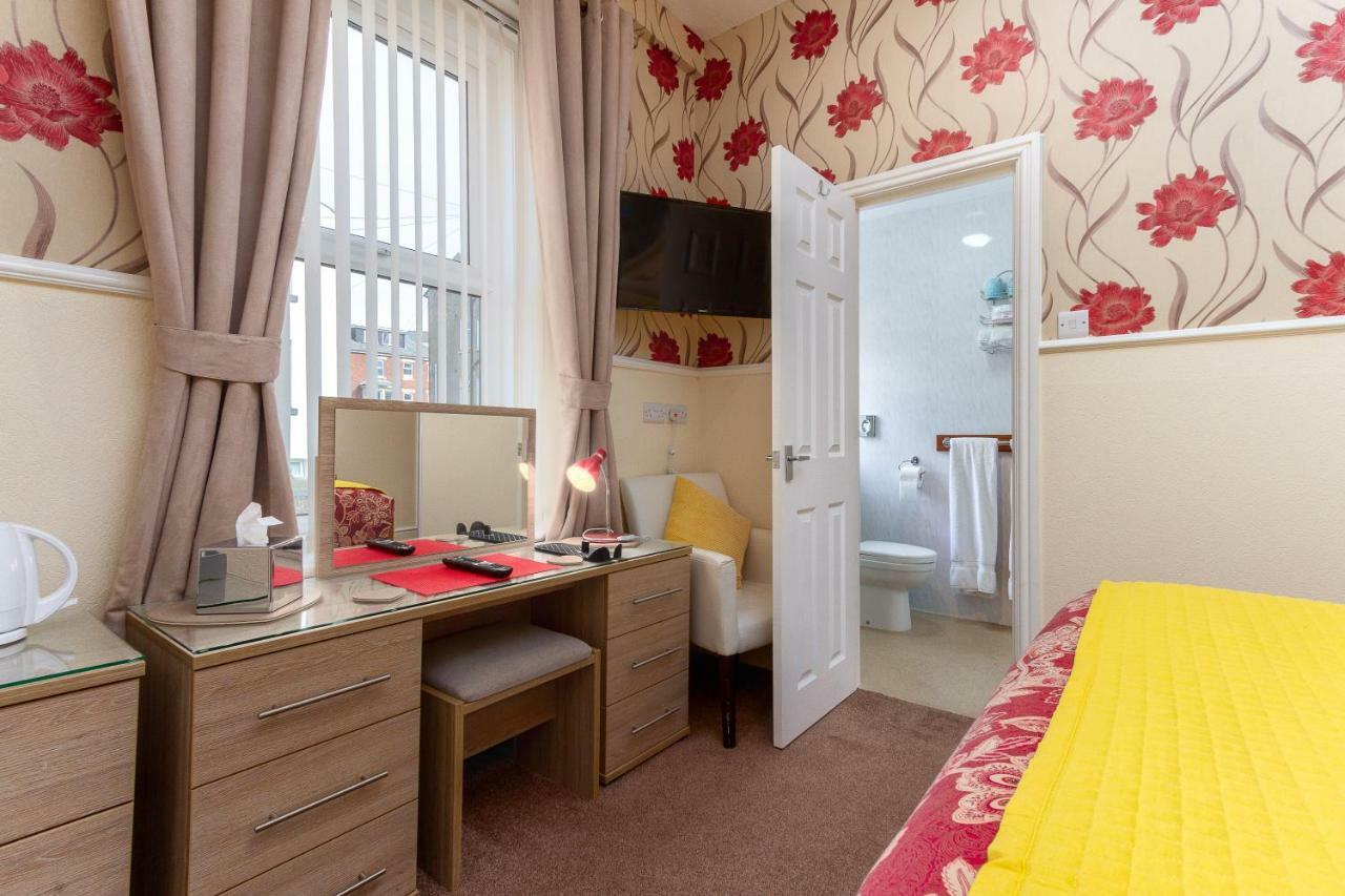 Valentine Over 21 Adult Couples Only 4* Blackpool