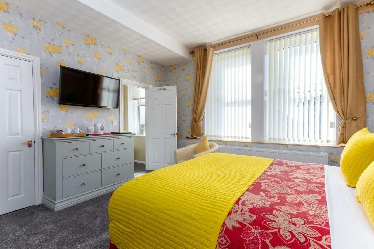 Valentine Over 21 Adult Couples Only Guest house 4*