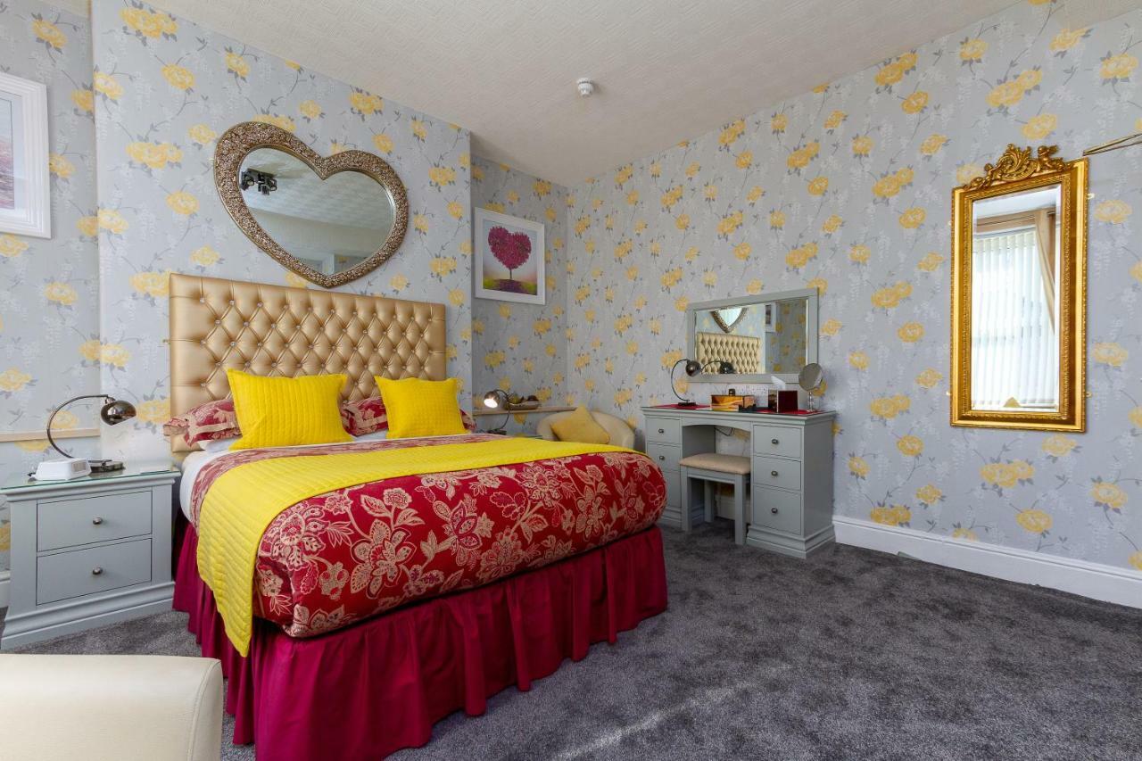 Valentine Over 21 Adult Couples Only 4*