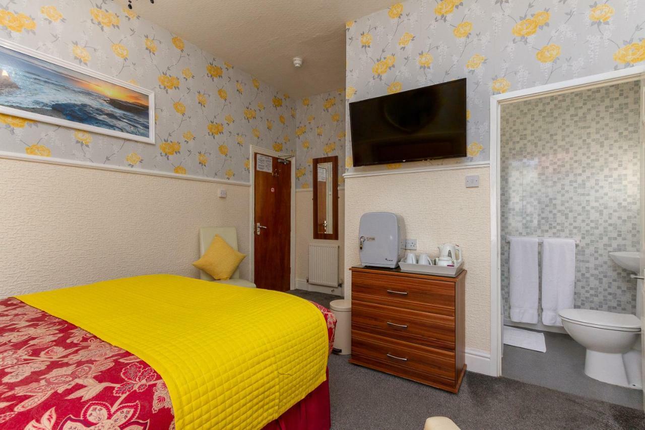 Valentine Over 21 Adult Couples Only Guest house 4*