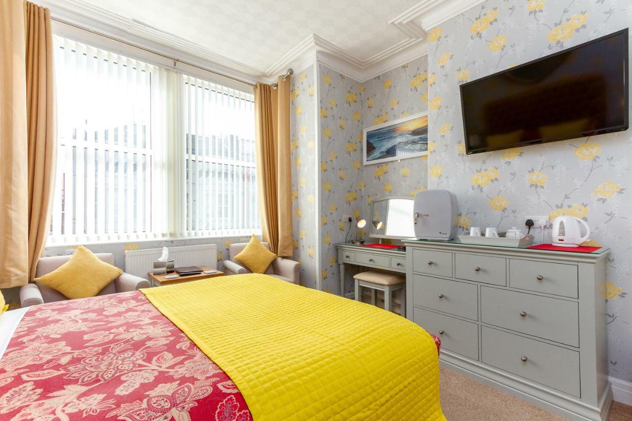 Valentine Over 21 Adult Couples Only Guest house 4*