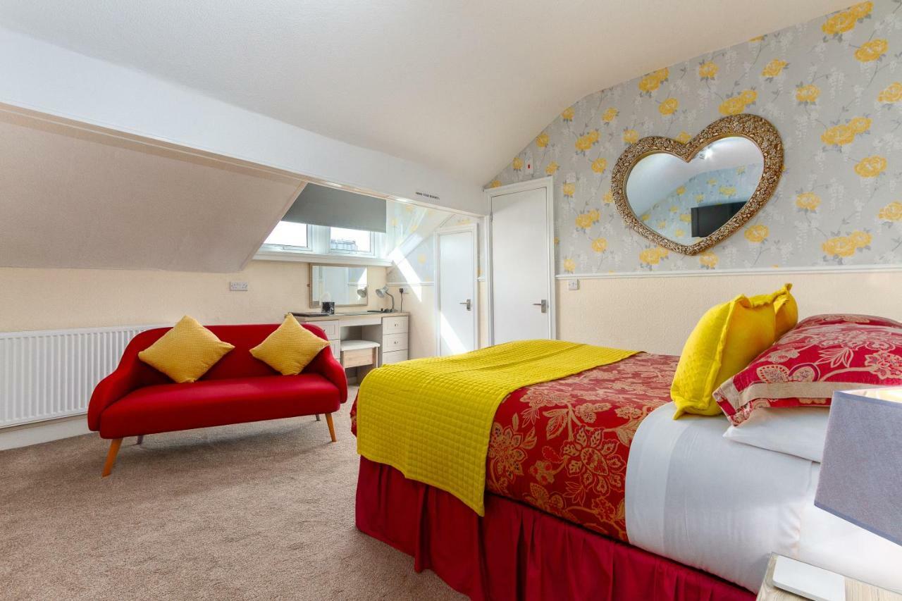 Valentine Over 21 Adult Couples Only Guest house