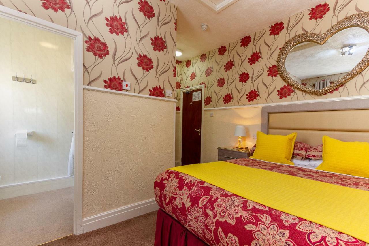 Valentine Over 21 Adult Couples Only 4* Blackpool