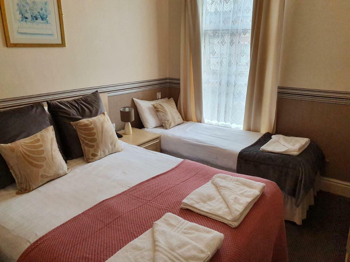 The Allendale Guest house Blackpool