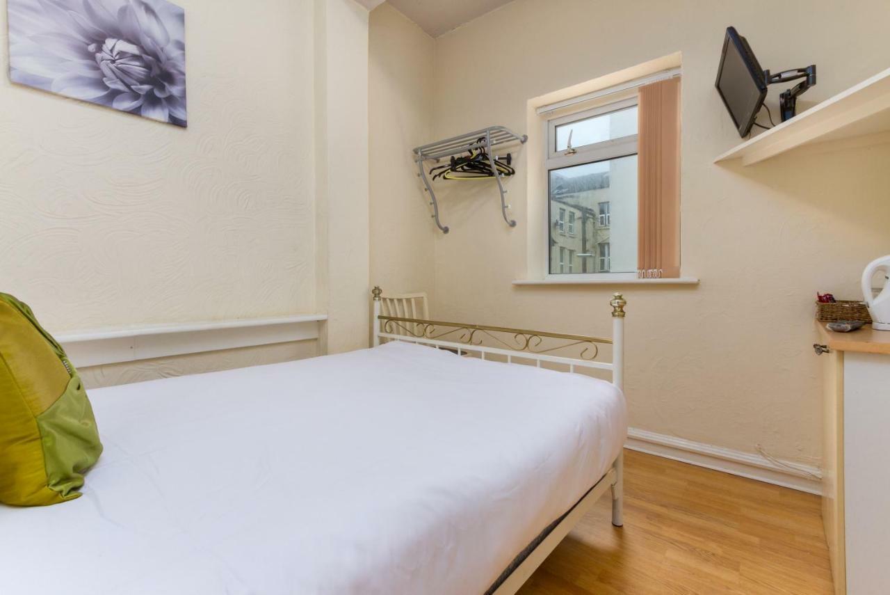 Brecks Bed & Breakfast 2*