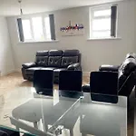 Smith Stayz Apartments