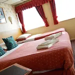 Oak Lea Hotel