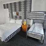 Bowies Lodge
