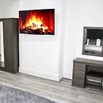Reads Luxury Jacuzzi Apartments