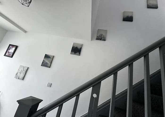 Melville House - Pet Friendly