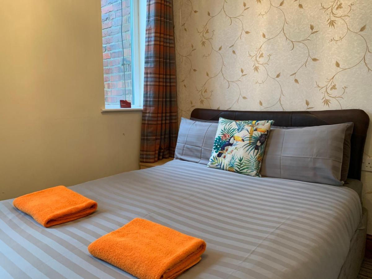 Hotel Tropics